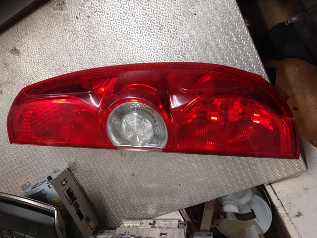 Baklykt høyre til Opel Combo C, 2002-2011  (OPEL|95513785)