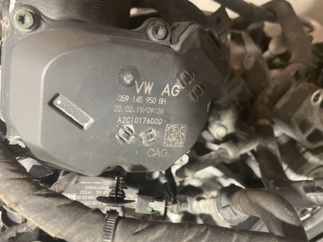 Spjeldhus til VW Amarok 2016-2022 (Type I, Fase 2)  (VOLKSWAGEN|059 145 950 BH||059145950BH)