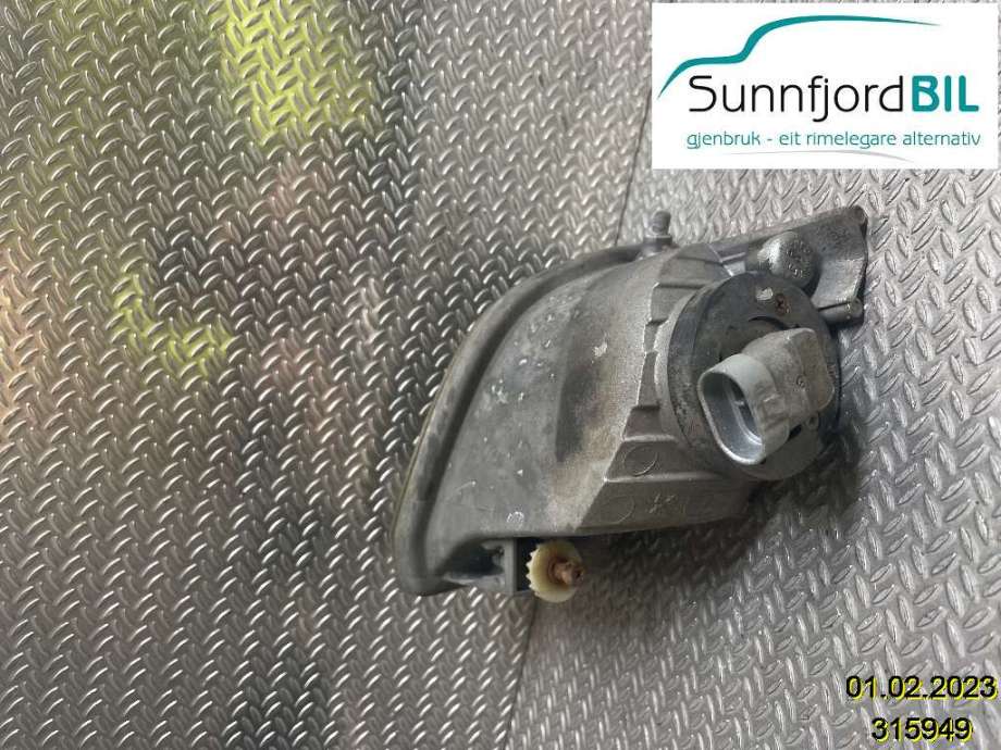 Tåkelykt venstre foran til Toyota RAV4 2000-2006 (Type II)  (TOYOTA|8122142020|)