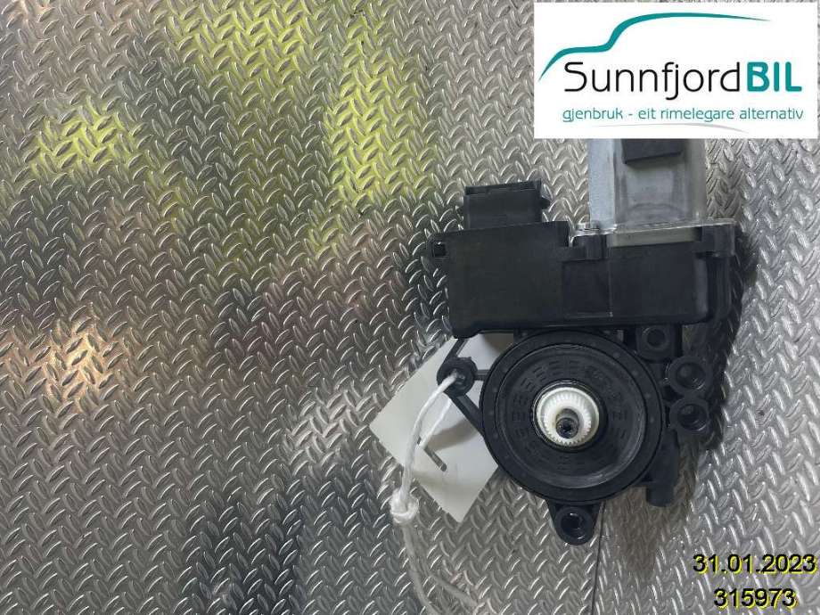 Ruteheis venstre til Hyundai i40 2012-2017  (HYUNDAI|834503Z010|F00S1A2936|)