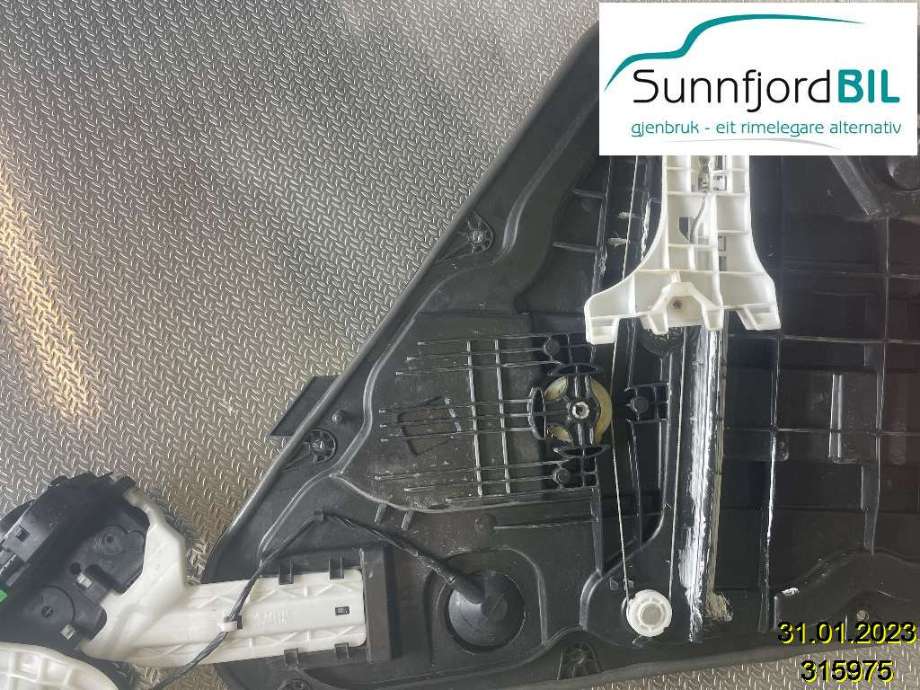 Ruteheis til Hyundai i40, 2012-2017  (HYUNDAI|834713Z000)