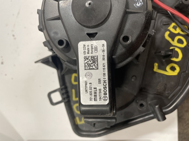 Varmeapparat motor til VW Transporter / Caravelle 2015-2019 (T6) (T6) (VOLKSWAGEN|7E1820021B|)