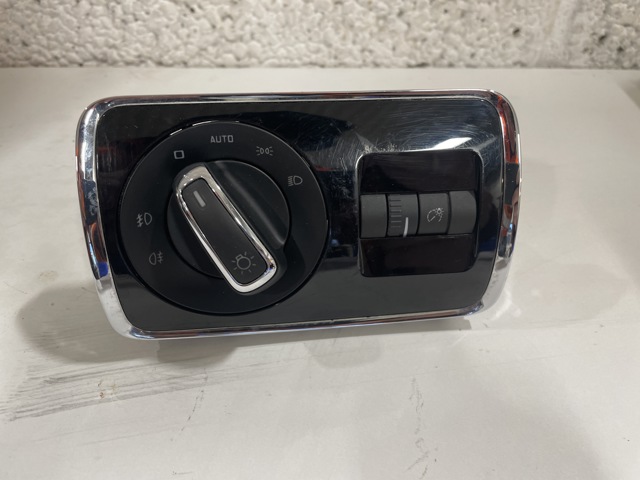 Bryter lys til Škoda Superb, 2008-2015 (Type II)  (SKODA|)