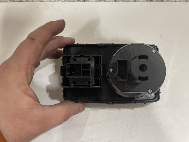 Bryter lys til Škoda Superb 2008-2015 (Type II)  (SKODA||3T0941431B)