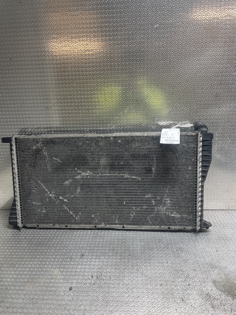 Radiator (manuell gir) til BMW 5-Serie, 1996-2003 (E39) (E39) (BMW 520D|17 11 2 247 345)