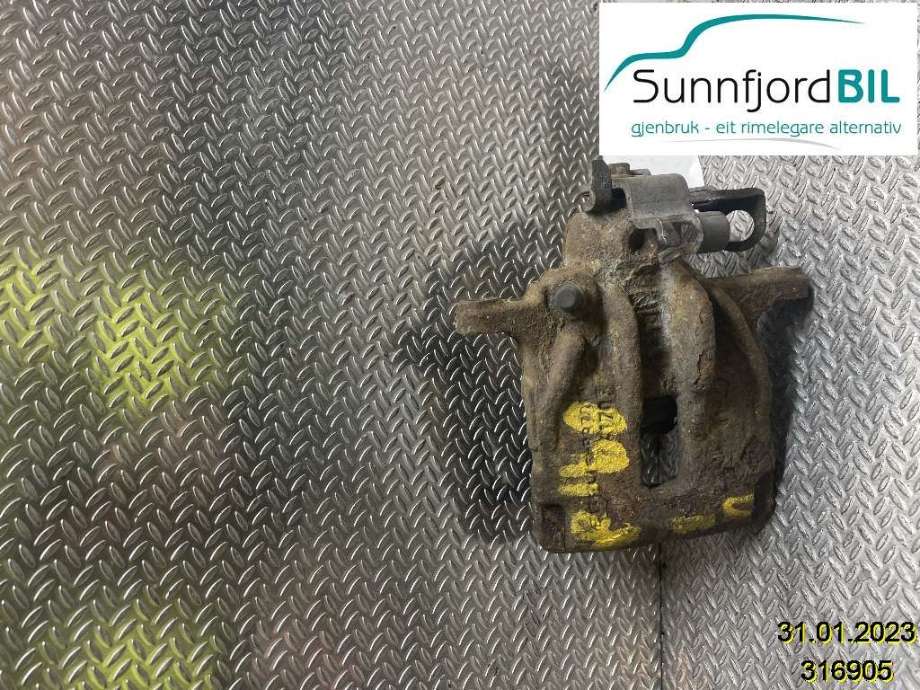 Bremsecaliper venstre bak til Opel Vivaro B 2014-2019  (OPEL|95516292|93192386|)