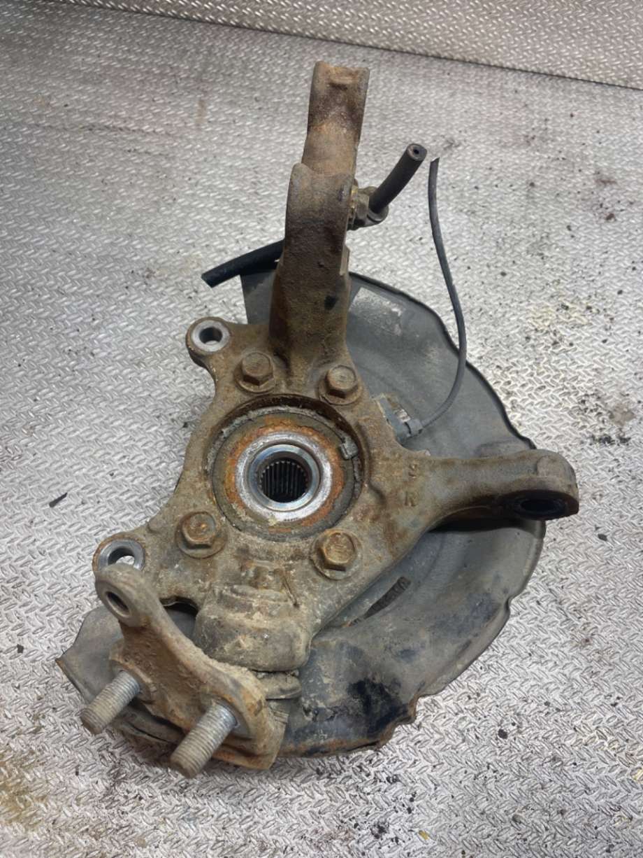 Hjulspindel høyre foran til Toyota Prius +7 2012-2020 (Type III) (stasjonsvogn) (stasjonsvogn) (TOYOTA|)