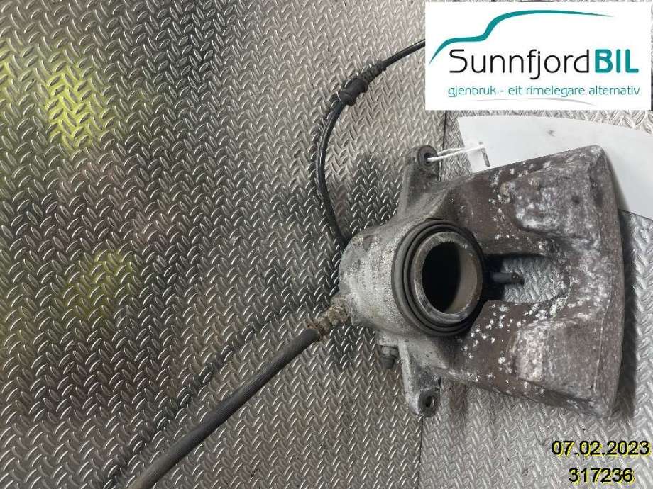 Bremsecaliper høyre foran til Mercedes E-Klasse, 2009-2013 (Fase 1) (W212) (W212) (MERCEDES|A2044212481)