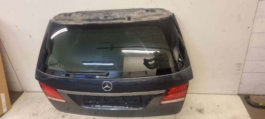Bakluke til Mercedes E-Klasse, 2013-2016 (Fase 2) (W212) (W212) (MERCEDES|A 212 740 01 05)