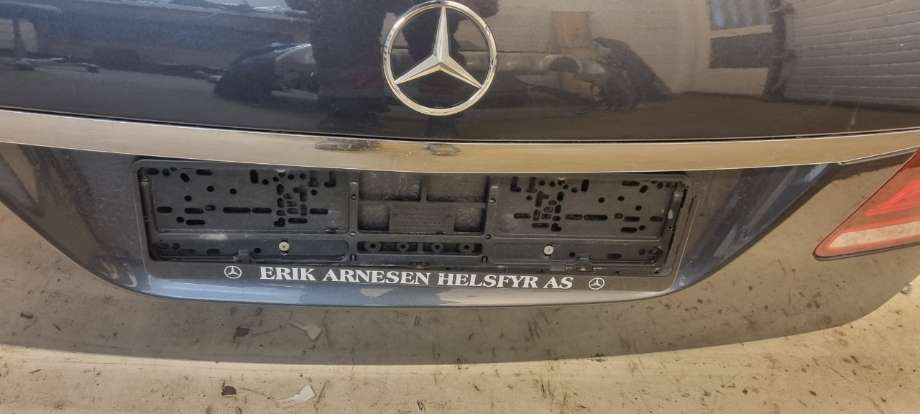 Bryter baklukeåpner til Mercedes E-Klasse 2013-2016 (Fase 2) (W212) (W212) (MERCEDES|A 212 750 11 93|)