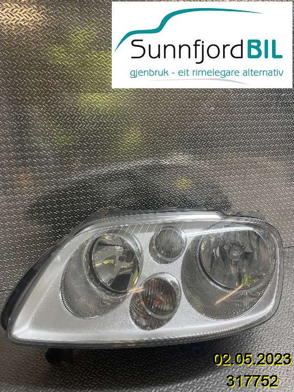 Frontlykt venstre halogen til VW Touran 2003-2006 (Type I, Fase 1)  (VOLKSWAGEN|1T0941005R|0301205201|)