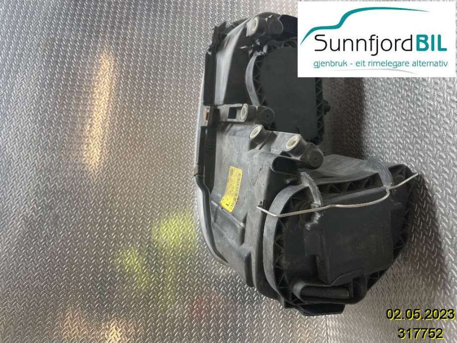 Frontlykt venstre halogen til VW Touran 2003-2006 (Type I, Fase 1)  (VOLKSWAGEN|1T0941005R|0301205201|)