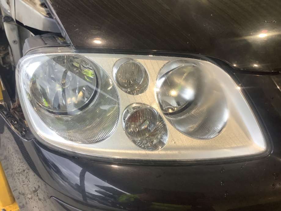 Frontlykt høyre halogen til VW Touran, 2003-2006 (Type I, Fase 1)  (VOLKSWAGEN|1T0941006R)