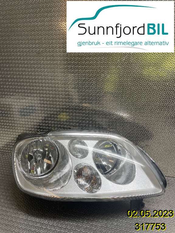 Frontlykt høyre halogen til VW Touran 2003-2006 (Type I, Fase 1)  (VOLKSWAGEN|1T0941006R|0301205202|)