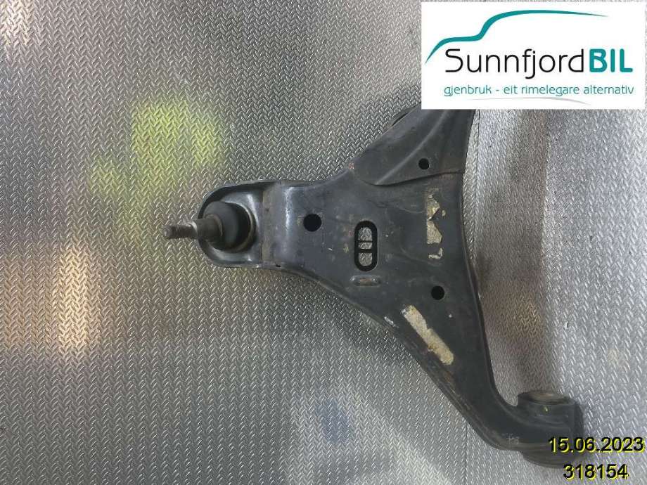 Bærebru venstre foran nedre til Ford Ranger / Ranger Raptor 2015-2022 (FORD|2237734|EB3C3079B2C|)