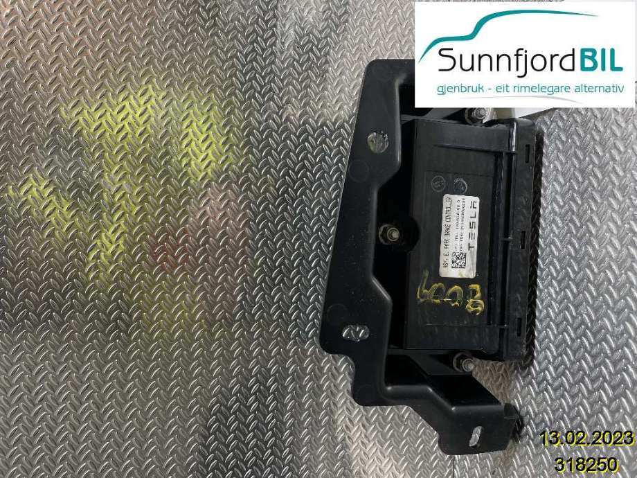 Styreenhet elektrisk parkbrems (EPB - Electric Parking Brake) til Tesla Model S, 2013-2016 (Fase 1)  (TESLA|)