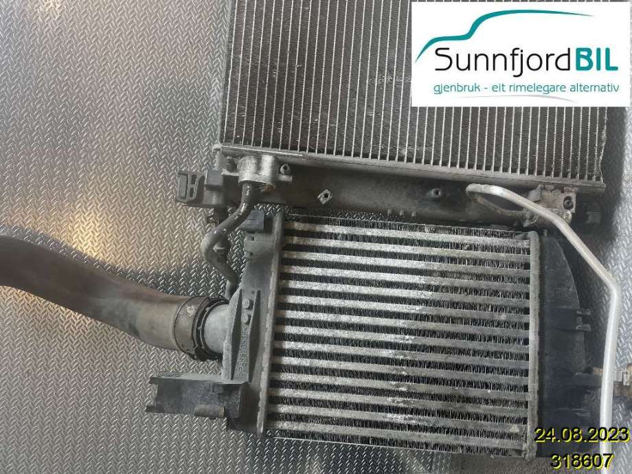 Intercooler til Renault Clio, 2012-2016 (Type IV, Fase 1)  (RENAULT|144963014R)