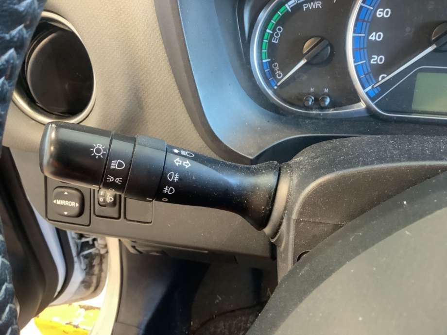 Bryter combi til Toyota Yaris, 2014-2020 (Type III, Fase 2)  (TOYOTA|)