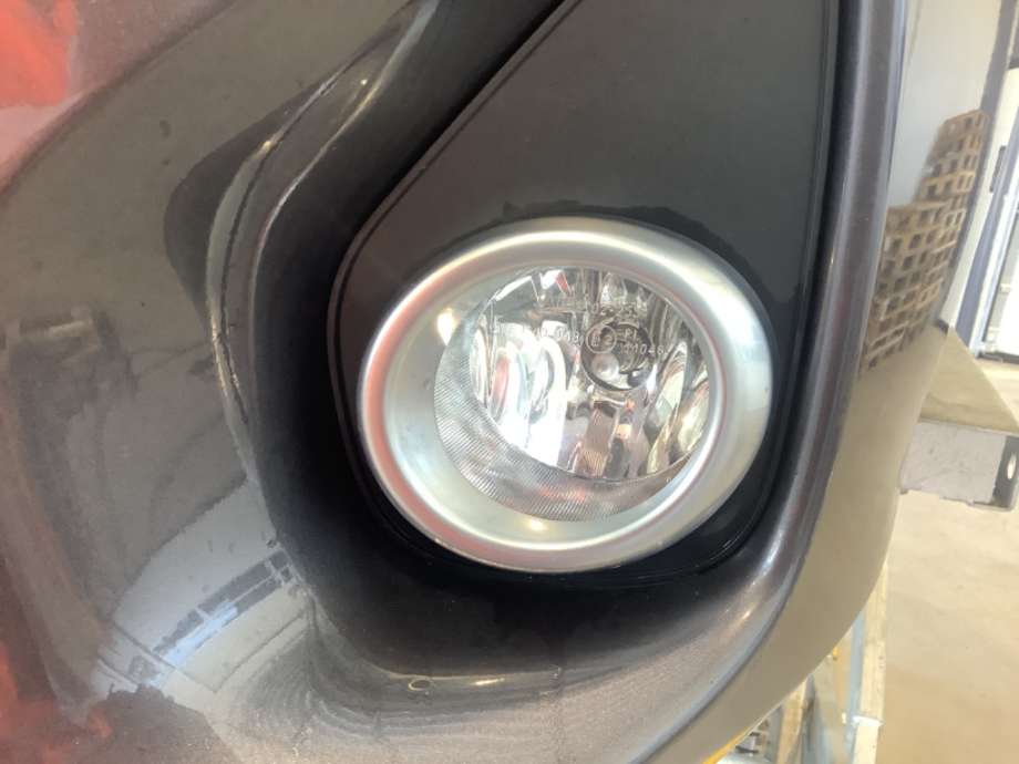 Tåkelykt venstre foran til Toyota Yaris, 2014-2020 (Type III, Fase 2)  (TOYOTA|8122002110)