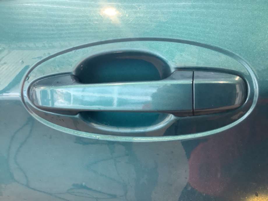 Dørhåndtak utv venstre bak til Toyota Yaris, 2012-2014 (Type III, Fase 1)  (TOYOTA|)