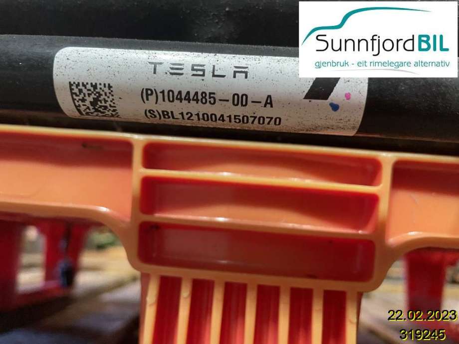 Stabilisatorstag bak til Tesla Model 3, 2018-2023 (Fase 1)  (TESLA|1044485-00-A)
