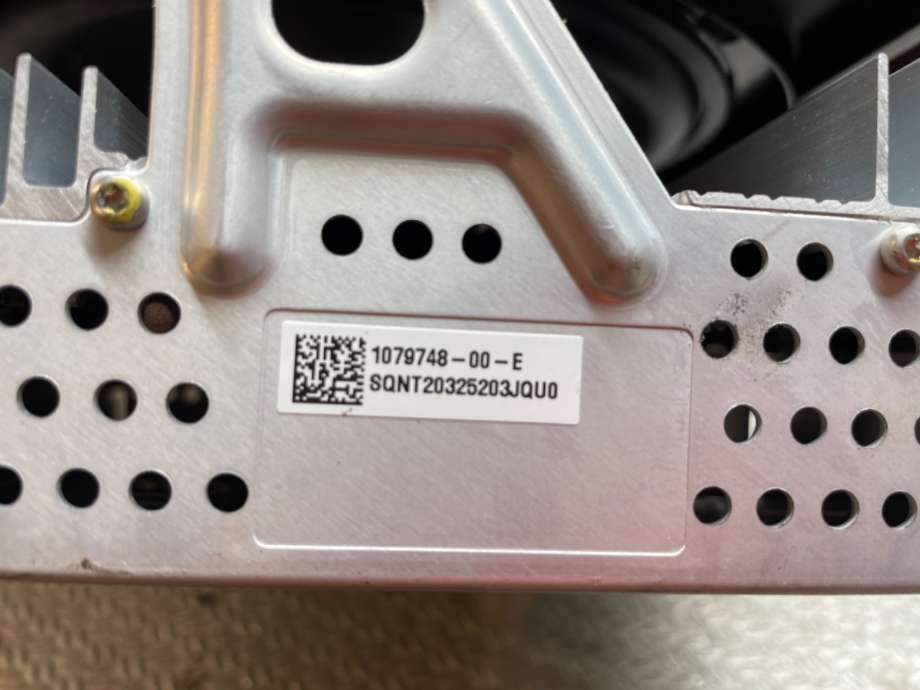 Bilstereo forsterker til Tesla Model 3, 2018-2023 (Fase 1)  (TESLA|107974800E)