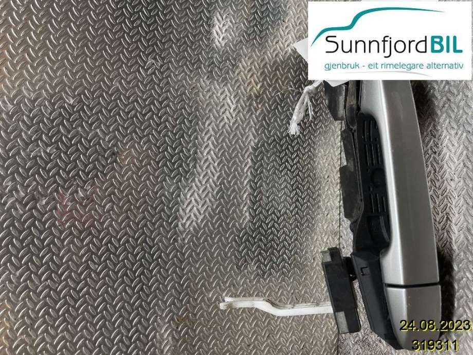 Dørhåndtak utv høyre bak til Toyota Avensis 2009-2015 (Type III, Fase 1)  (TOYOTA|6920305042|6921105918|)