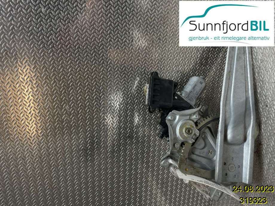 Ruteheis til Toyota Avensis 2009-2015 (Type III, Fase 1)  (TOYOTA|6983005130|)