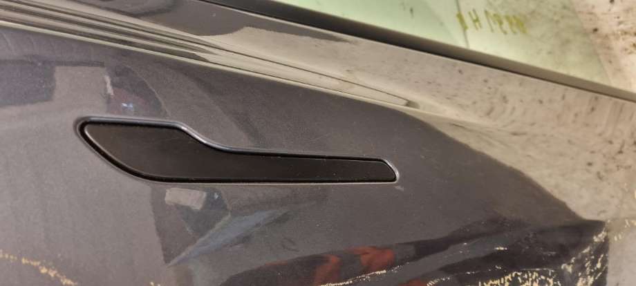 Dørhåndtak utv høyre bak til Tesla Model 3, 2018-2023 (Fase 1)  (TESLA|1081832-00-H)