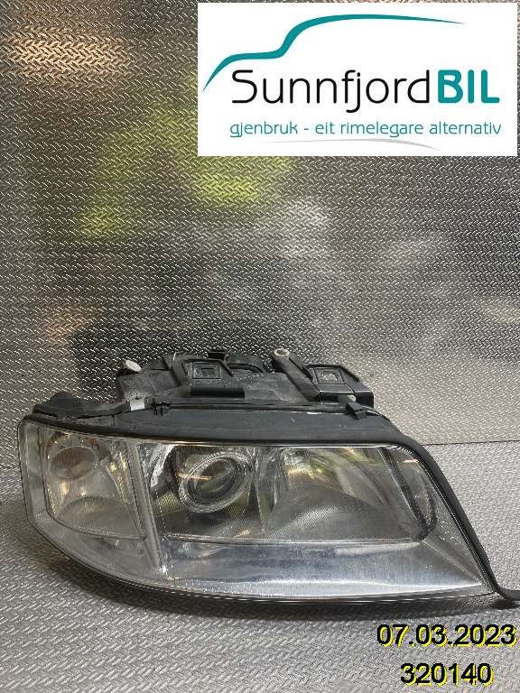 Frontlykt høyre halogen til Audi A6, 1997-2001 (Type II, Fase 1) (C5) (C5) (AUDI|4B0941030T)