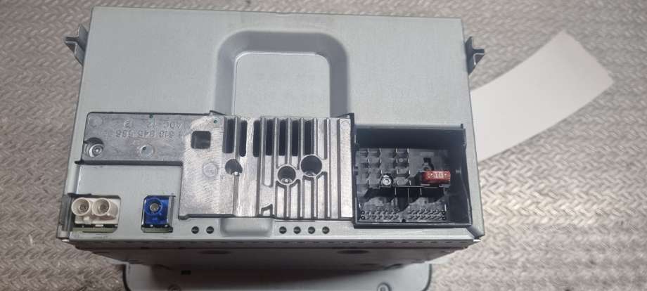 Bilstereo navigasjon til VW Touran 2007-2010 (Type I, Fase 2)  (VOLKSWAGEN|3C0035270|)