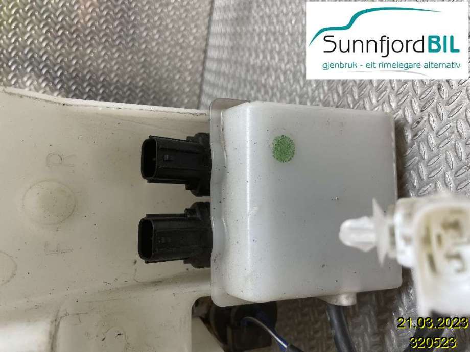 Spylerpumpe bak til Subaru Forester, 2008-2013 (Type III)  (SUBARU|86611AG000)