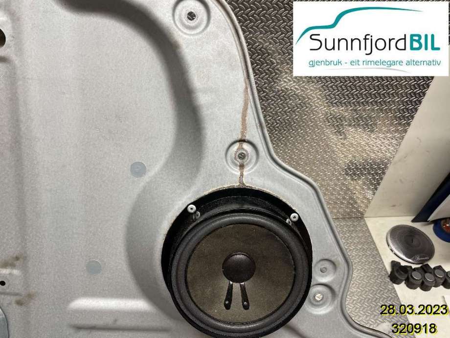 Ruteheis til VW Touran 2007-2010 (Type I, Fase 2)  (VOLKSWAGEN|1T0839461P|1T0 839 461 P|)