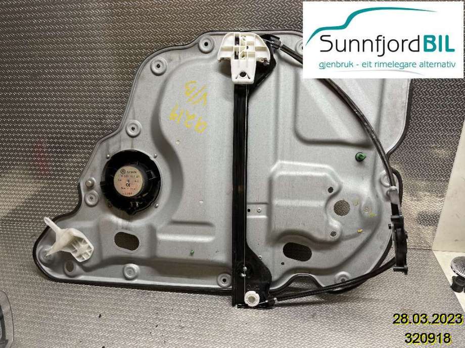 Ruteheis til VW Touran 2007-2010 (Type I, Fase 2)  (VOLKSWAGEN|1T0839461P|1T0 839 461 P|)