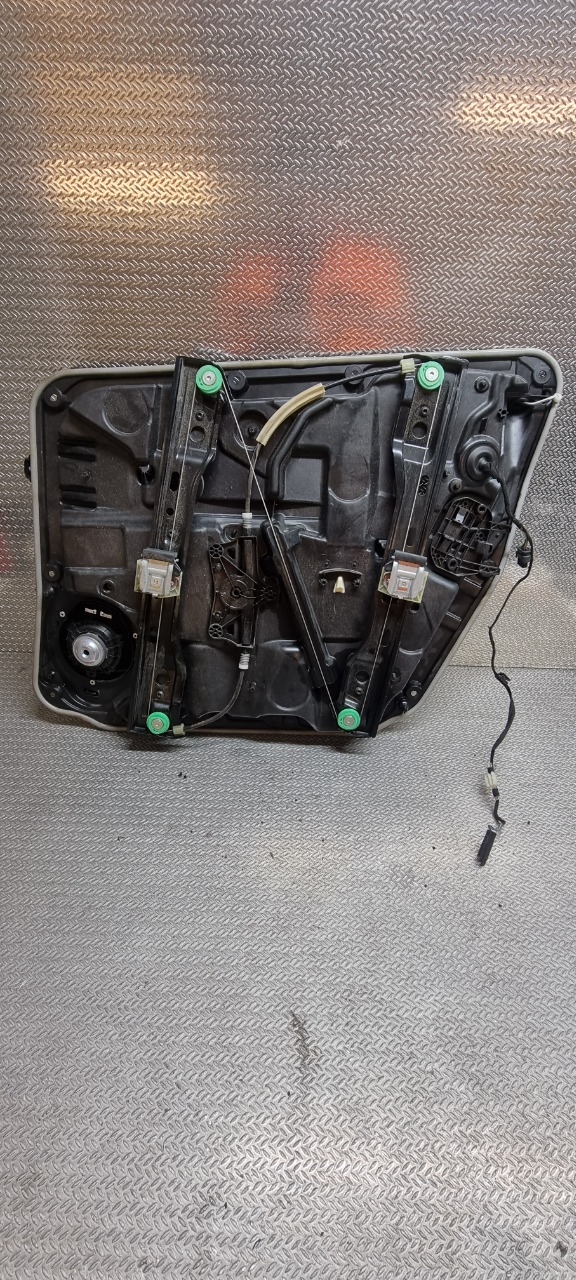 Ruteheis til Mercedes B-Klasse 2011-2018 (W246) (W246) (MERCEDES|A 246 720 01 79|)
