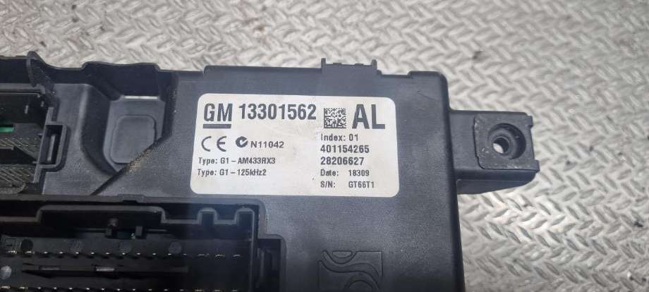 Sikringsboks til Opel Corsa D, 2006-2014  (OPEL|13350673)