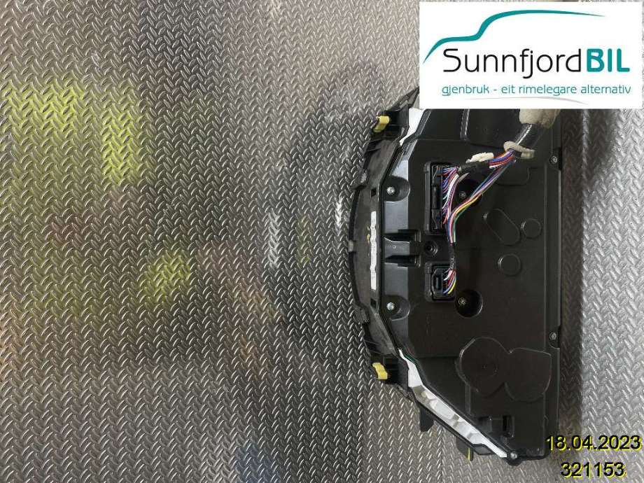 Instrumentpanel til Toyota Auris 2013-2015 (Type II, Fase 1)  (TOYOTA|838000ZW31|)