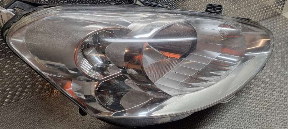 Frontlykt høyre halogen til Peugeot Partner 2008-2015 (Type II, Fase 1) (PEUGEOT|96 772 023 80||90013222)