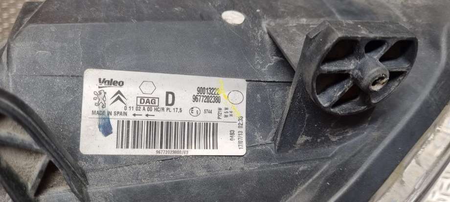 Frontlykt høyre halogen til Peugeot Partner 2008-2015 (Type II, Fase 1) (PEUGEOT|96 772 023 80||90013222)