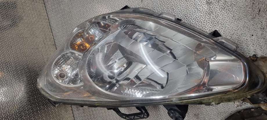 Frontlykt venstre halogen til Peugeot Partner 2008-2015 (Type II, Fase 1)  (PEUGEOT|96 772 024 80||90013220)