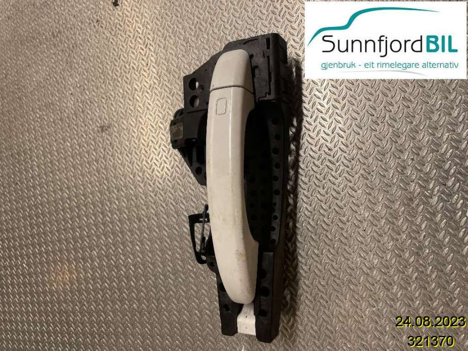 Dørhåndtak utv høyre foran til Audi A4 2007-2014 (Type IV) (B8) (B8) (AUDI|8T0837886B|8T0837205A|)