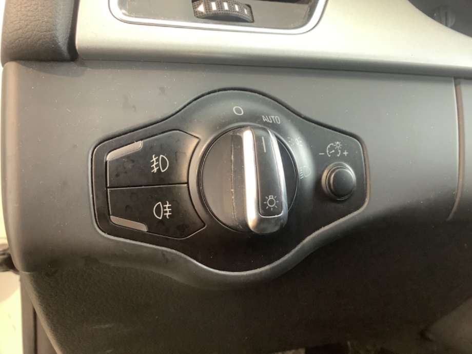 Bryter lys til Audi A4, 2007-2014 (Type IV) (B8) (B8) (AUDI|8K0941531AS)