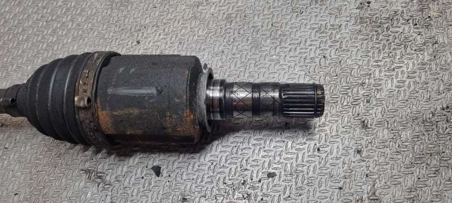 Drivaksel venstre foran til Subaru Forester 2008-2013 (Type III)  (SUBARU|28321SC033|)