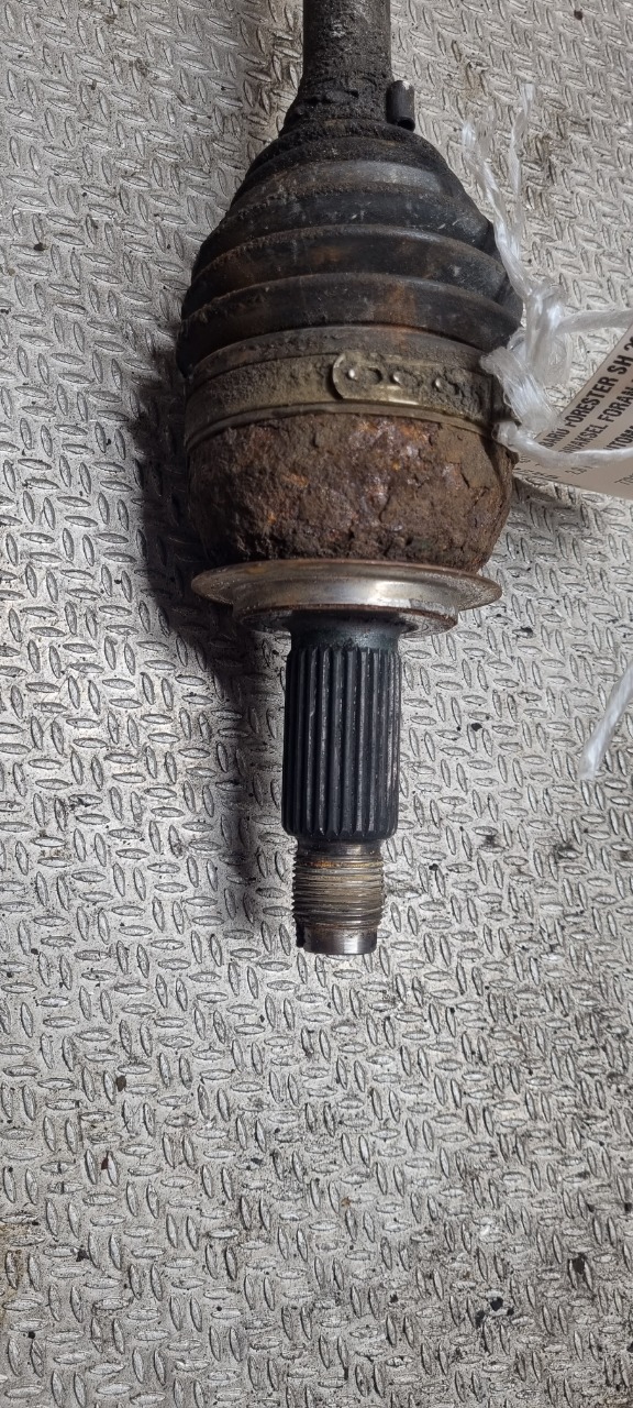 Drivaksel venstre foran til Subaru Forester 2008-2013 (Type III)  (SUBARU|28321SC033|)