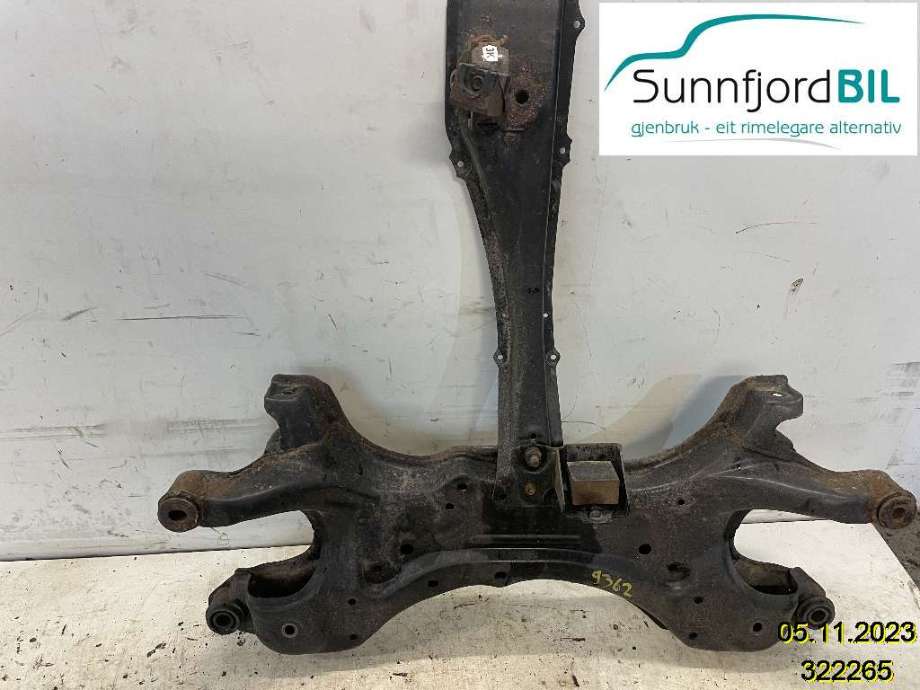 Travers foran hoved til Toyota Avensis, 2003-2008 (Type II)  (TOYOTA|5120105072)