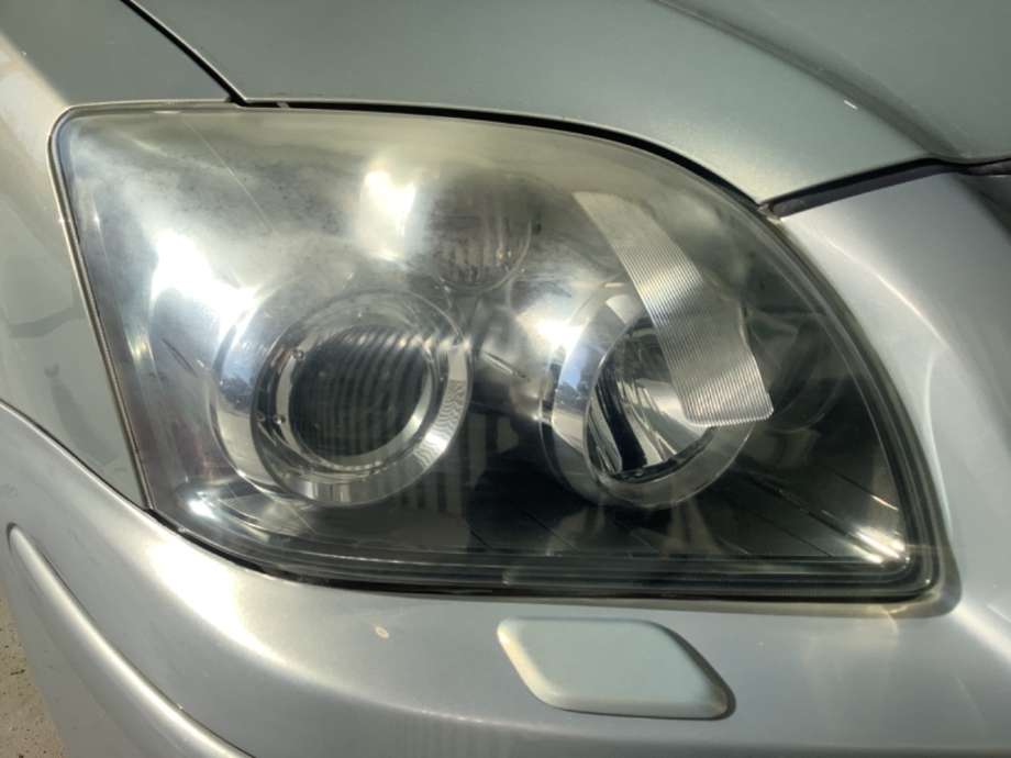Frontlykt høyre halogen til Toyota Avensis, 2003-2008 (Type II)  (TOYOTA|8113005240)