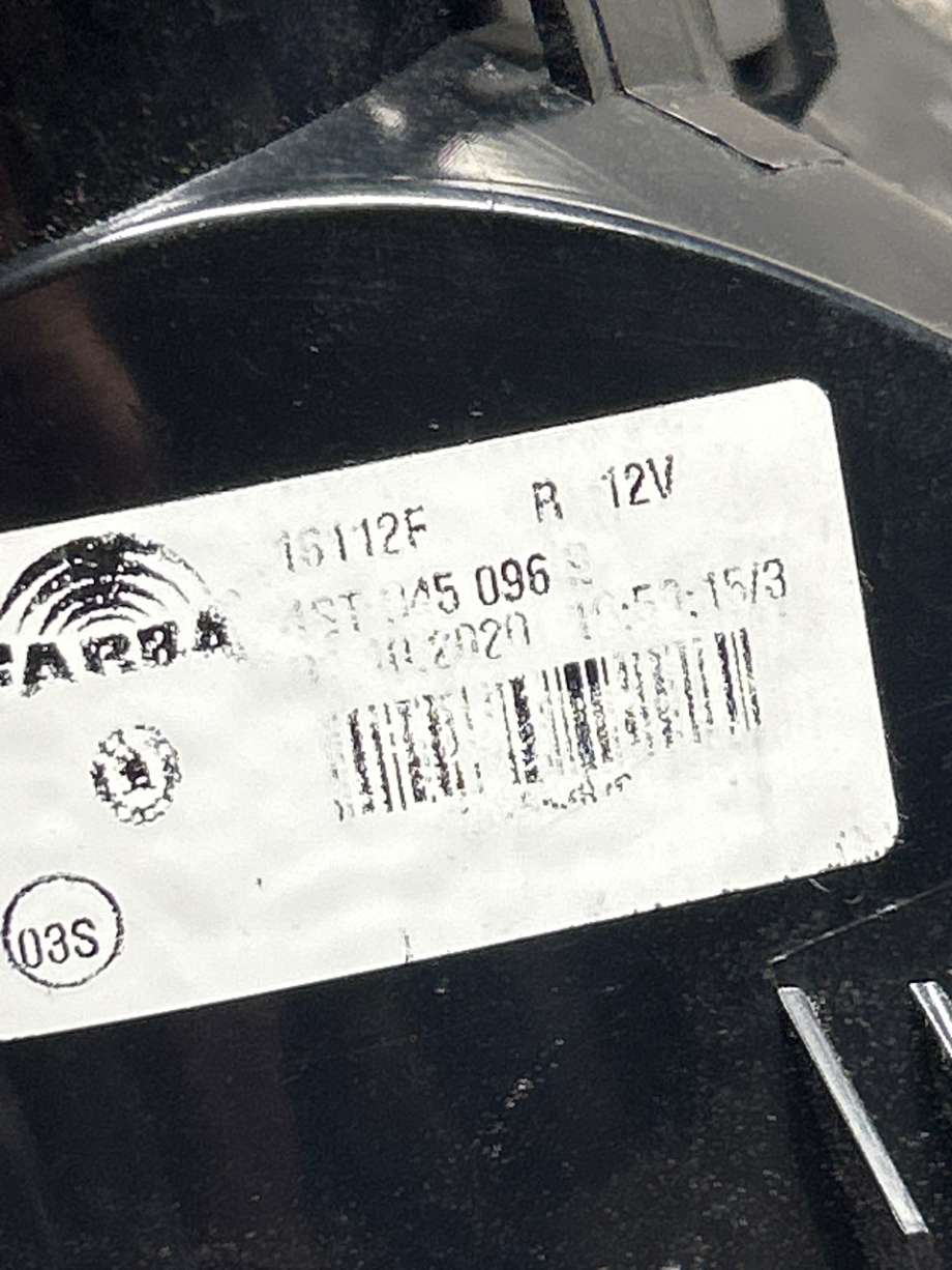 Baklykt høyre til Škoda Citigo-e 2019-->>  (SKODA|1ST945112C||1ST945096E)
