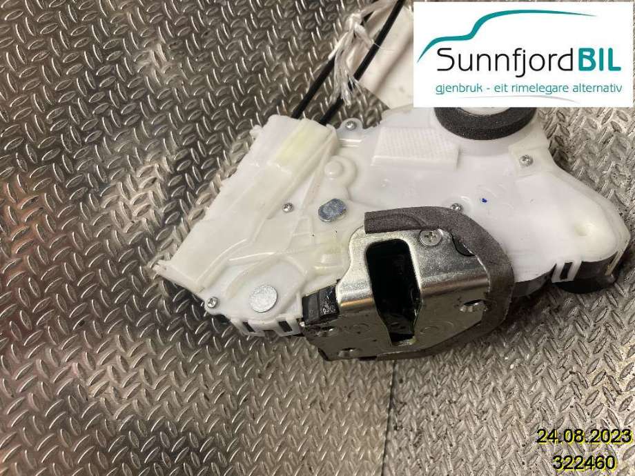 Låsekasse høyre til Toyota Yaris 2009-2011 (Type II, Fase 2)  (TOYOTA|690300D140|)