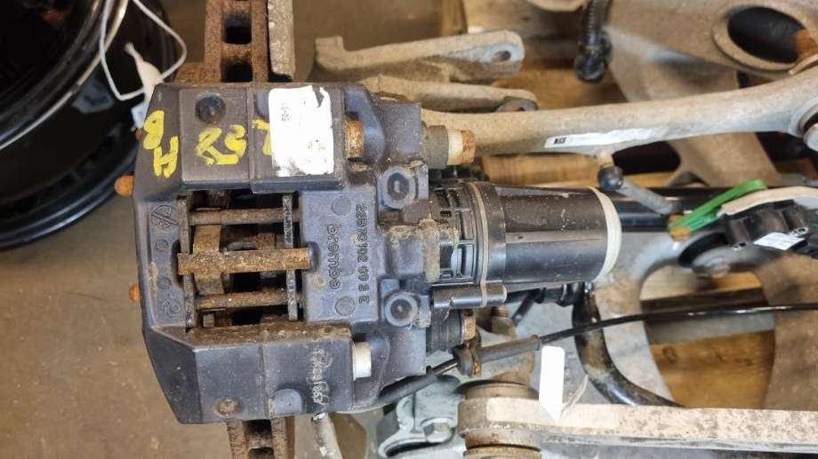 Bremsecaliper høyre bak til Tesla Model S, 2013-2016 (Fase 1)  (TESLA|1021250-00-A)