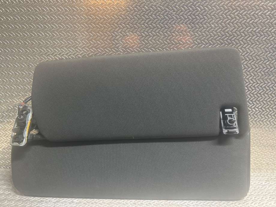 Solskjerm til Audi Q7 2006-2010 (Type I, Fase 1)  (AUDI|4L0857552M|4L0 857 552 M|)